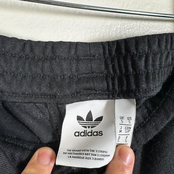 Adidas Sweatpants with the 3 Stripes - Picture 3 of 4